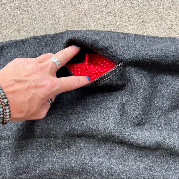 Vintage 60s Pendleton Woolen Mills Gray Wool Boat Neck Sleeveless Sheath Dress - Picture 6 of 13